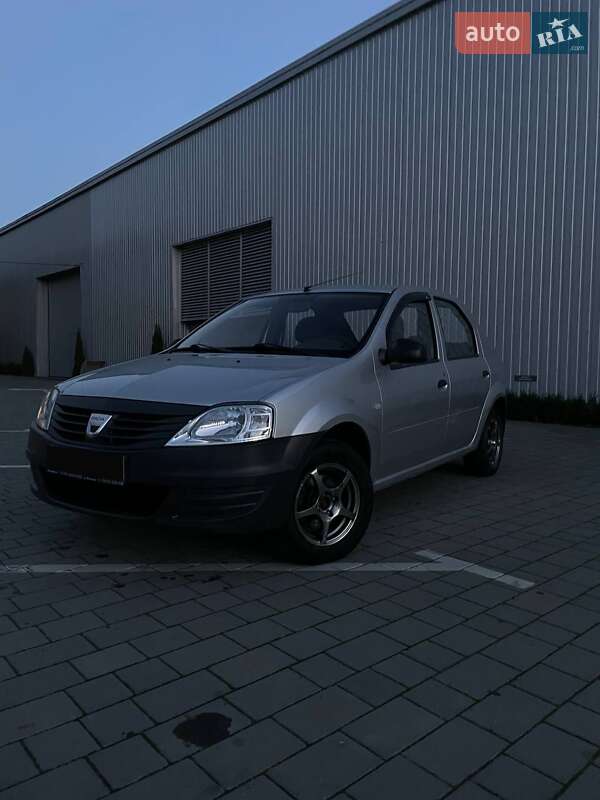 Седан Dacia Logan 2008 в 