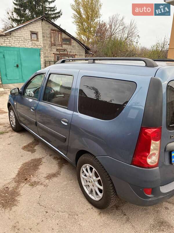 Седан Dacia Logan 2007 в Черкасах