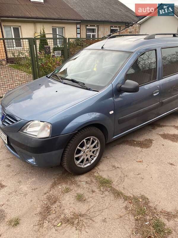 Седан Dacia Logan 2007 в Черкасах
