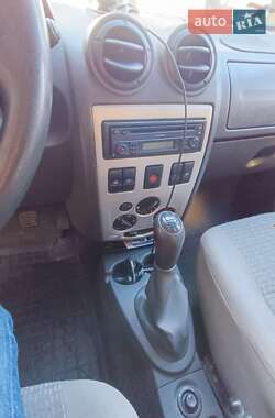 Седан Dacia Logan 2007 в Львове