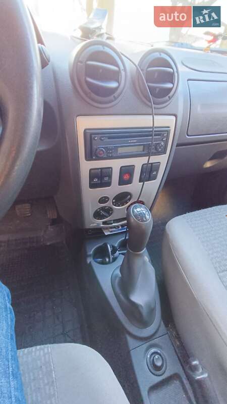 Седан Dacia Logan 2007 в Львове