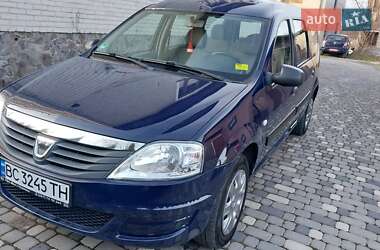 Седан Dacia Logan 2011 в 