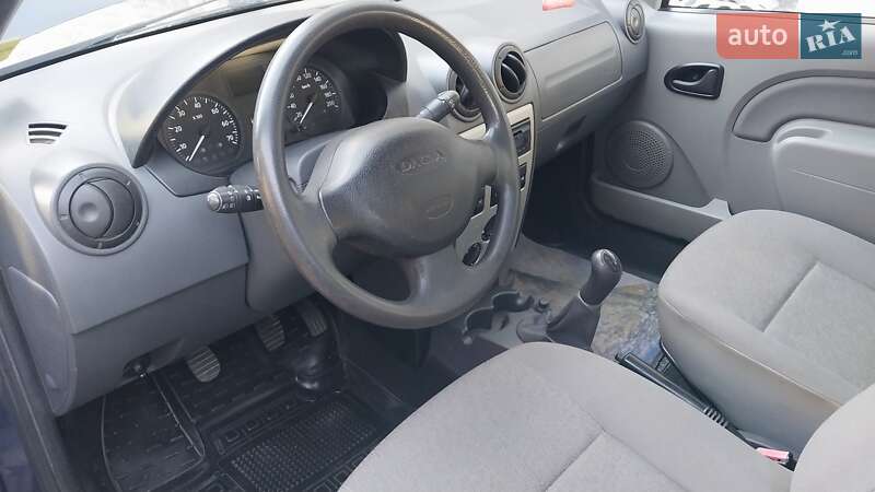 Седан Dacia Logan 2011 в Ходореві