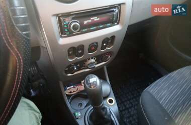 Седан Dacia Logan 2008 в Львове