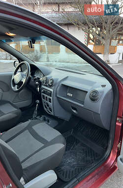 Седан Dacia Logan 2005 в Смеле