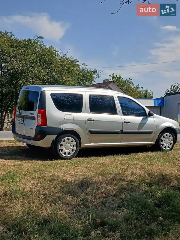 Седан Dacia Logan 2007 в 