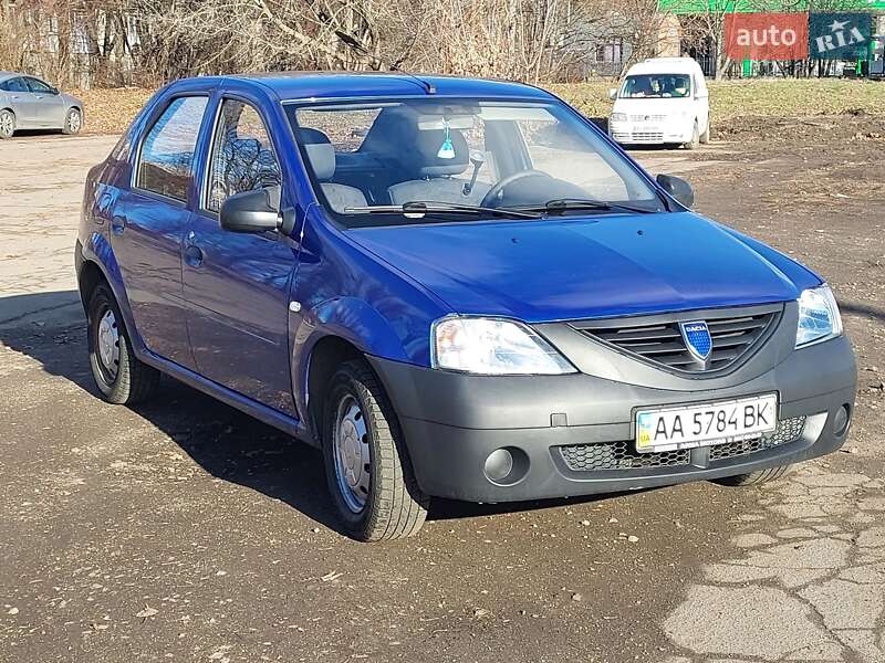 Седан Dacia Logan 2006 в Киеве