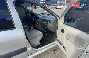 Седан Dacia Logan 2007 в Киеве