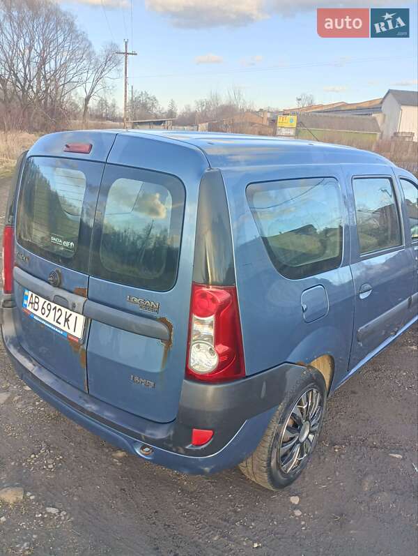 Седан Dacia Logan 2008 в Долине