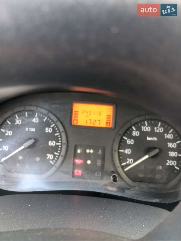 Седан Dacia Logan 2008 в Долине