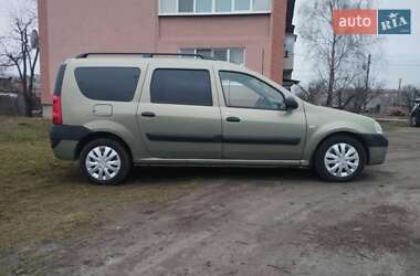 Седан Dacia Logan 2007 в Новгородці