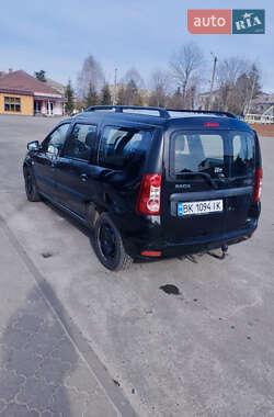 Седан Dacia Logan 2009 в Сарнах