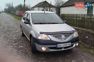 Седан Dacia Logan 2006 в Новгородці