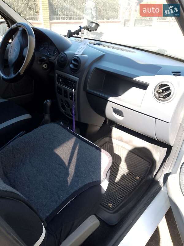 Седан Dacia Logan 2010 в Ивано-Франковске