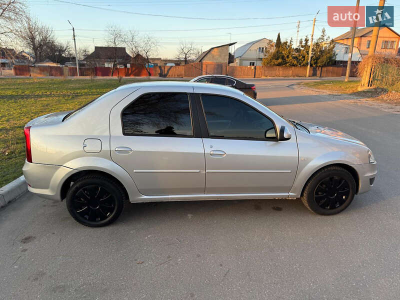 Седан Dacia Logan 2008 в Борисполе