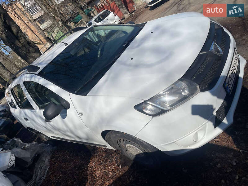 Седан Dacia Logan 2016 в Киеве