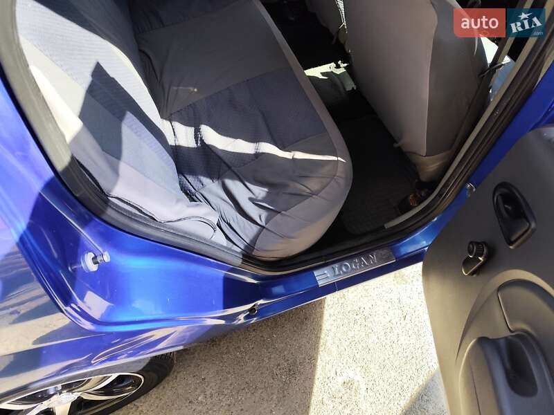 Седан Dacia Logan 2007 в Києві