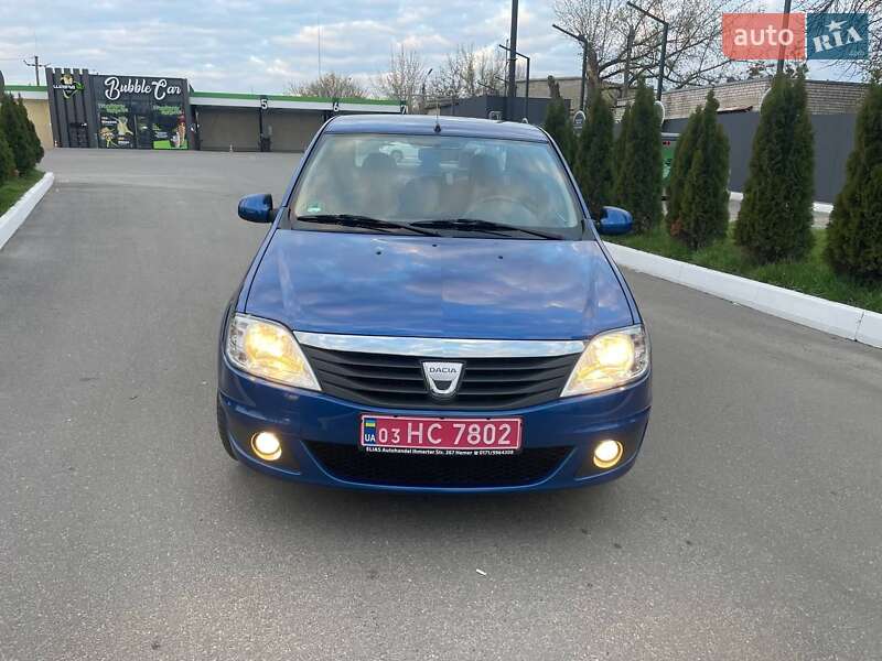 Седан Dacia Logan 2010 в Харькове