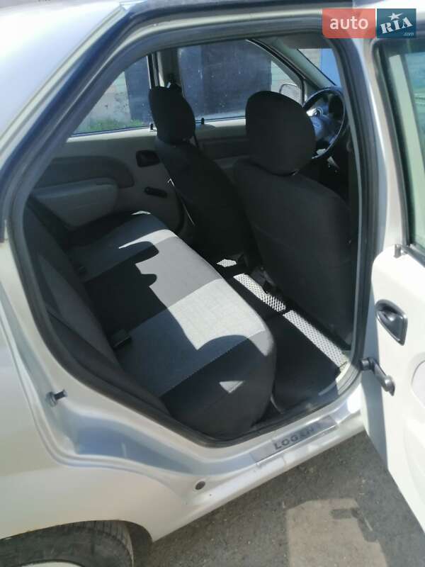 Седан Dacia Logan 2008 в Кривом Роге