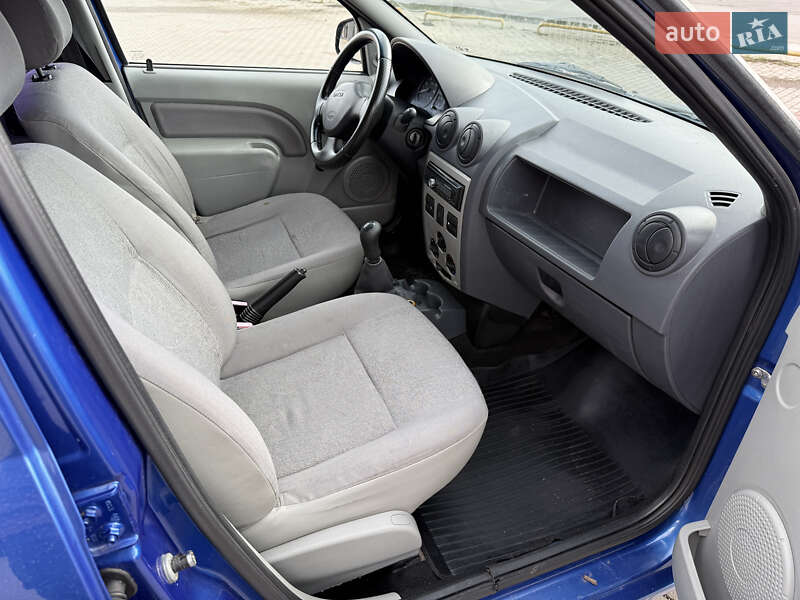 Седан Dacia Logan 2007 в Хусті