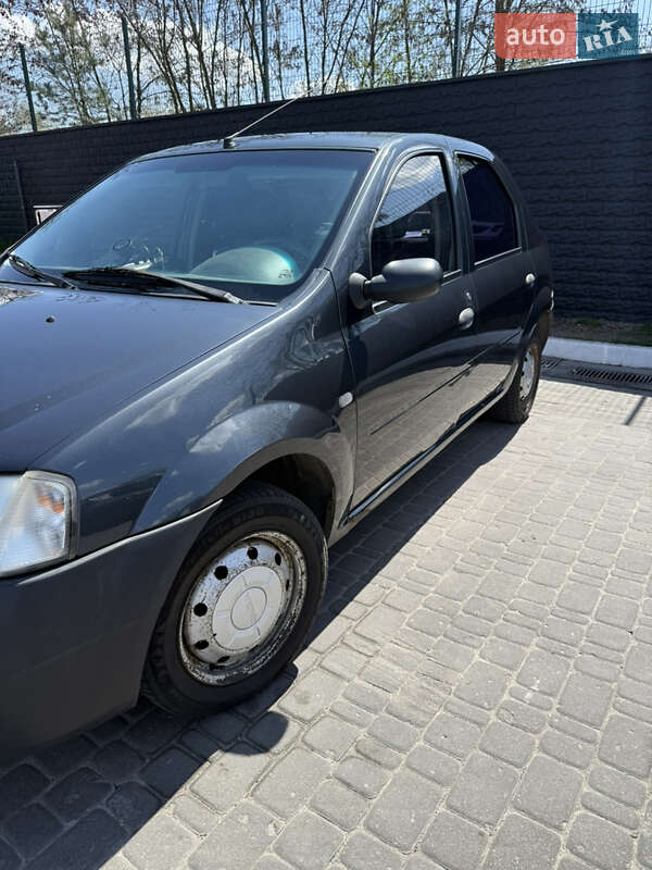 Седан Dacia Logan 2008 в Рівному