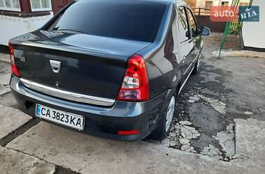 Седан Dacia Logan 2010 в 