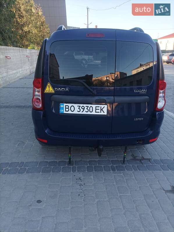Седан Dacia Logan 2009 в Чорткові