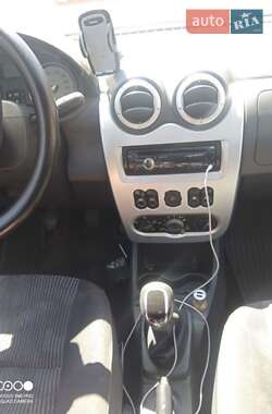 Седан Dacia Logan 2008 в 