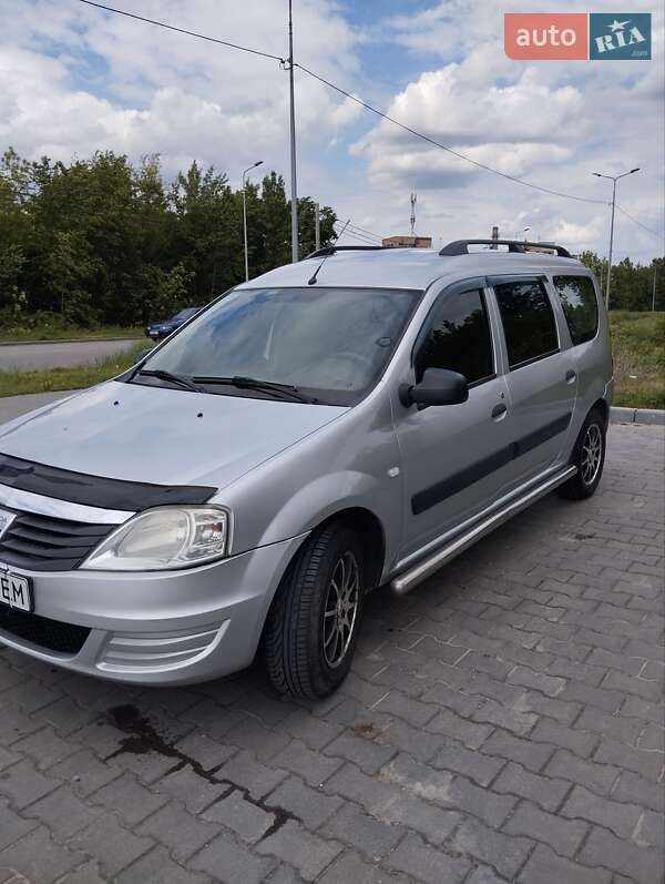 Седан Dacia Logan 2009 в Полтаві