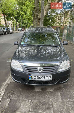 Седан Dacia Logan 2012 в Львові