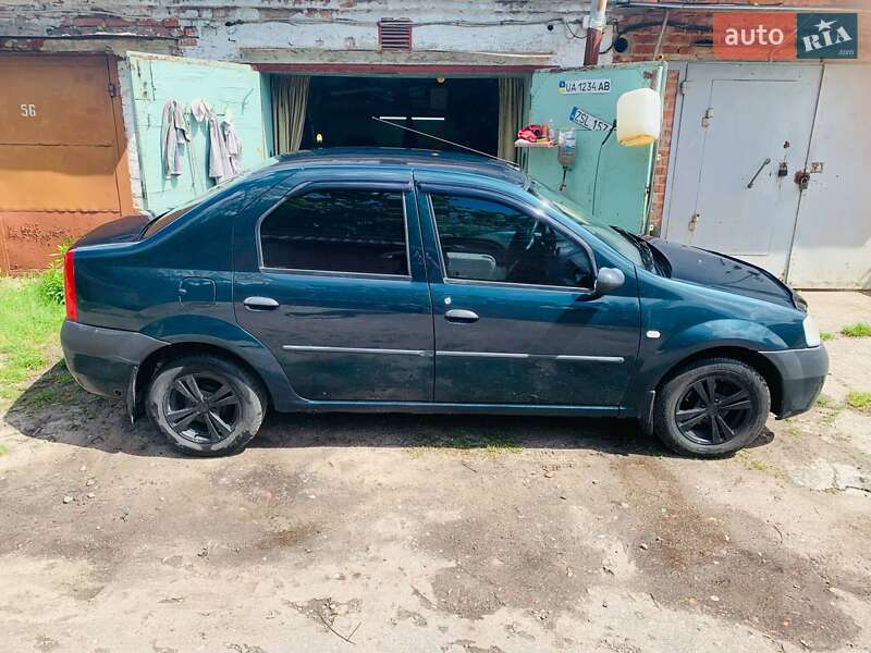 Седан Dacia Logan 2005 в Чернігові