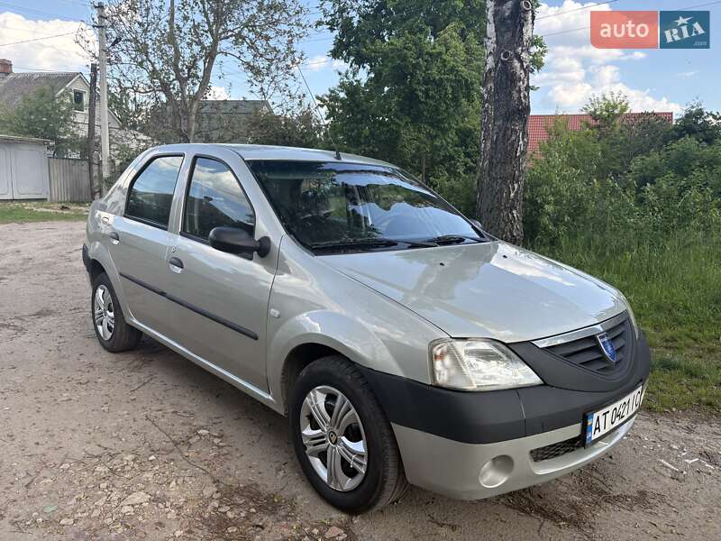 Седан Dacia Logan 2006 в 