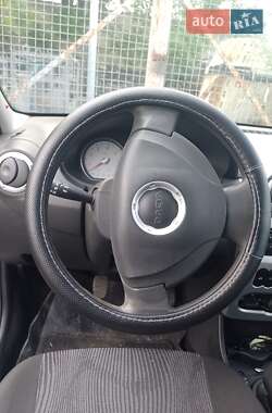 Седан Dacia Logan 2008 в 
