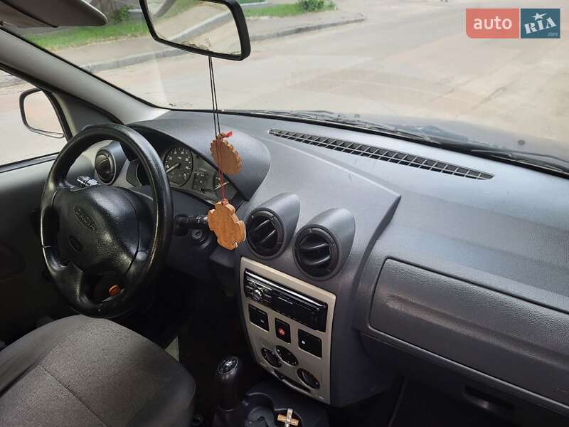 Седан Dacia Logan 2009 в Житомирі фото 9 Седан Dacia Logan 2009 в Житомирі