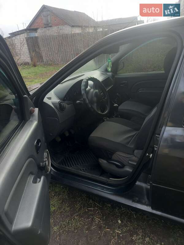 Седан Dacia Logan 2007 в Харькове