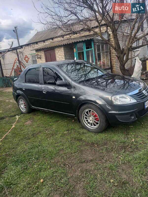 Седан Dacia Logan 2007 в Харькове