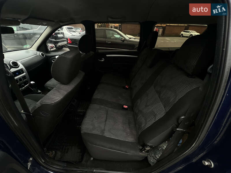 Седан Dacia Logan 2010 в Ивано-Франковске