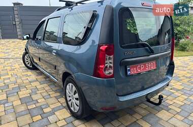 Седан Dacia Logan 2011 в 