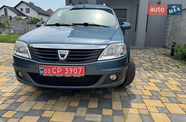 Седан Dacia Logan 2011 в 