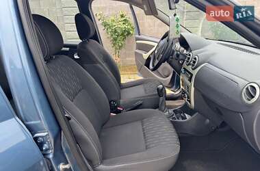 Седан Dacia Logan 2011 в 