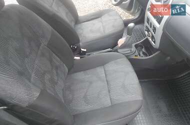 Седан Dacia Logan 2009 в 