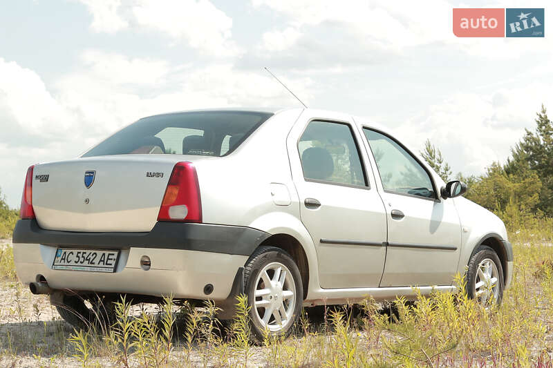 Седан Dacia Logan 2006 в Луцке