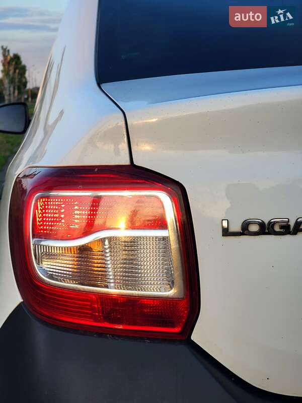Седан Dacia Logan 2015 в Кропивницком