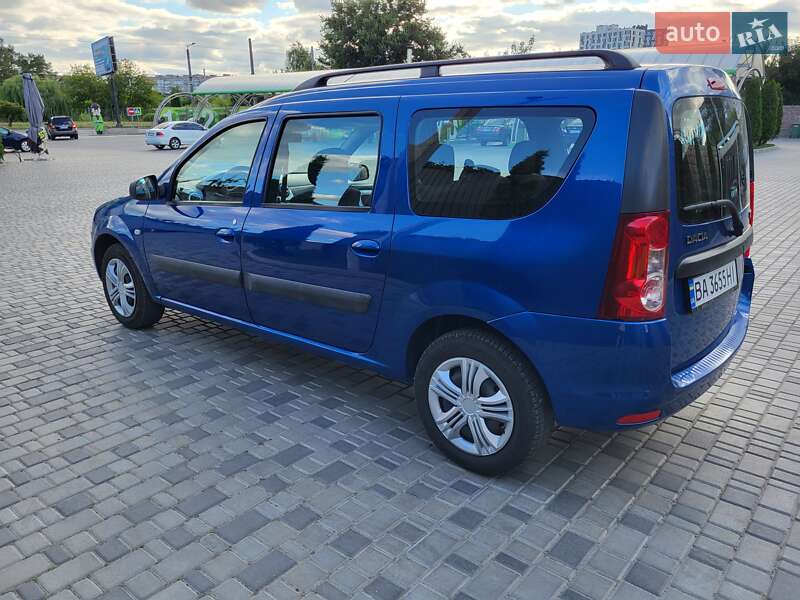 Седан Dacia Logan 2010 в Кропивницком