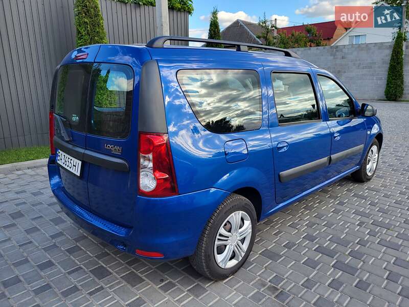 Седан Dacia Logan 2010 в Кропивницком