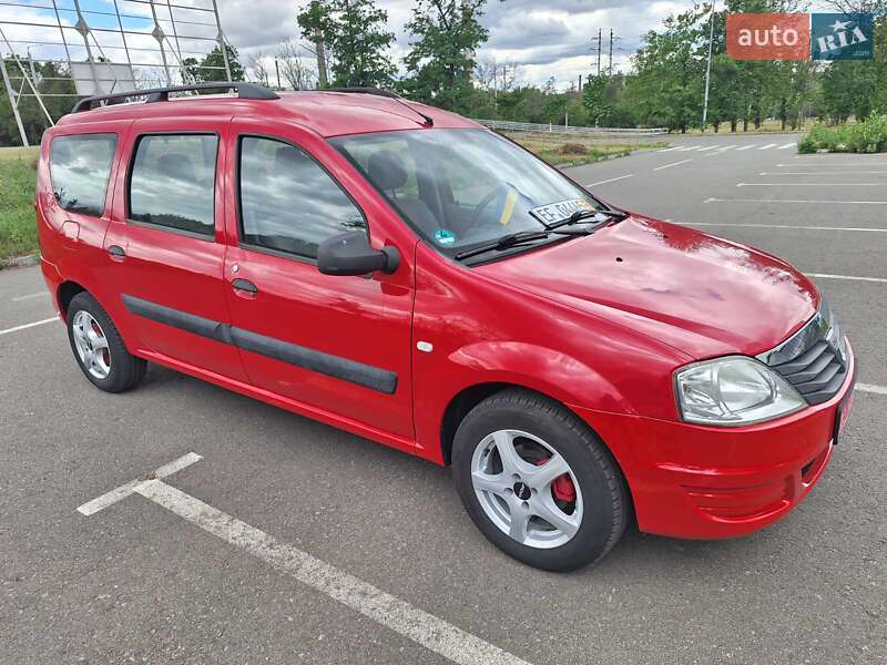 Седан Dacia Logan 2010 в Краматорске
