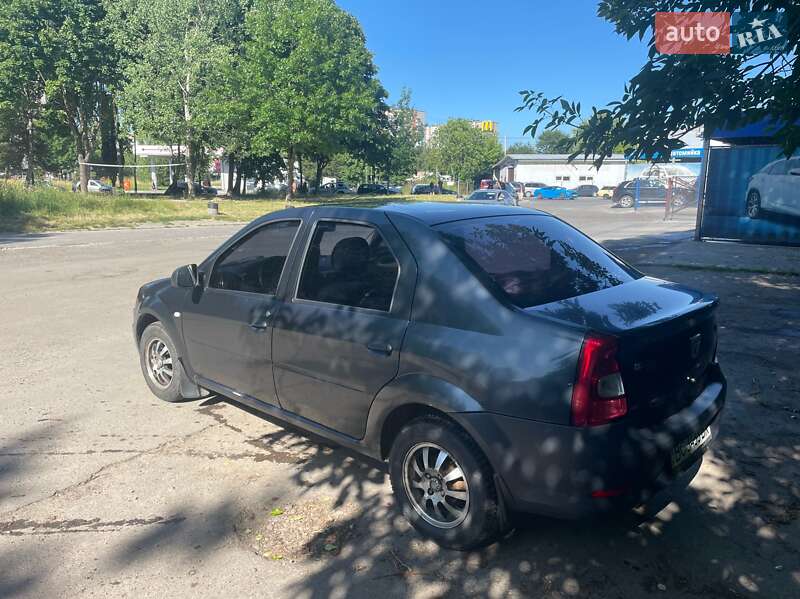 Седан Dacia Logan 2008 в Львове