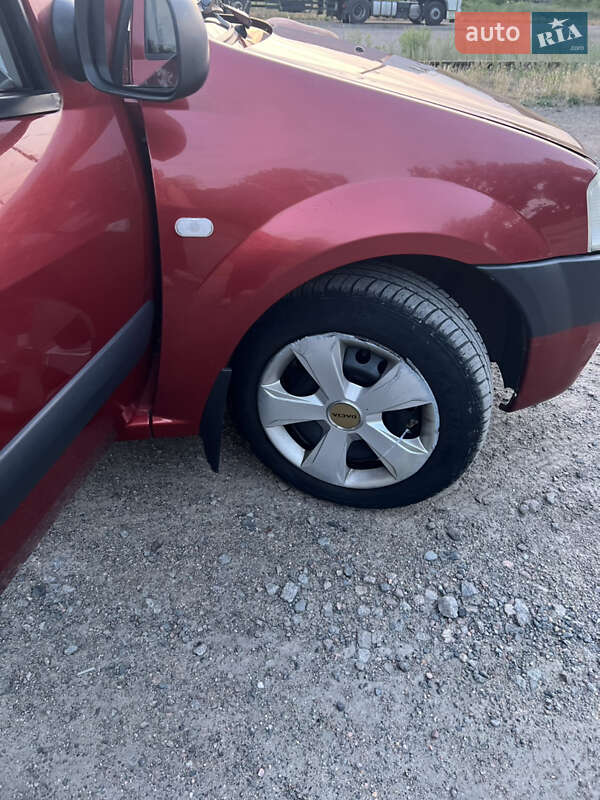 Седан Dacia Logan 2008 в Черкасах