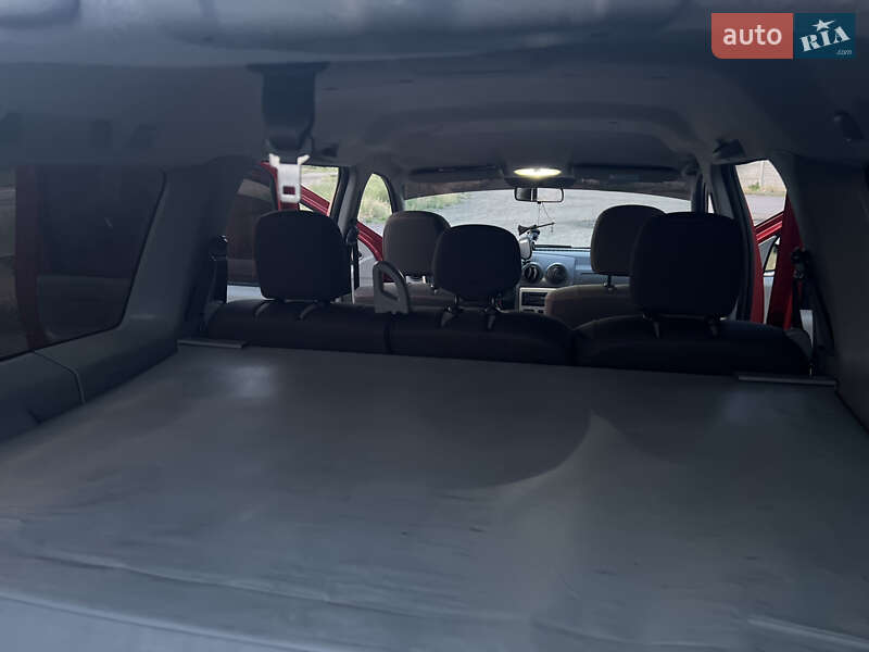 Седан Dacia Logan 2008 в Черкасах