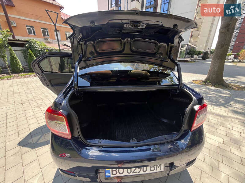 Седан Dacia Logan 2013 в Ивано-Франковске